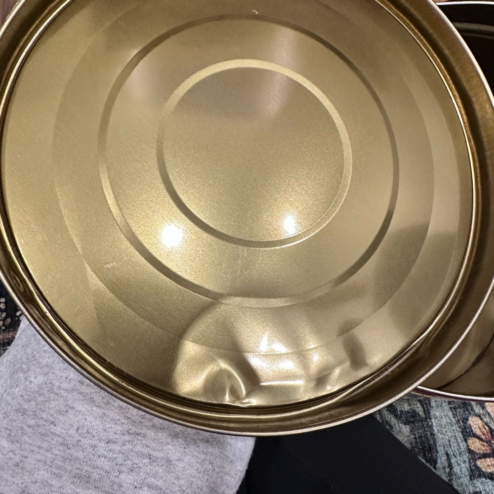 Vtg CHARLES CHIPS Round Metal Tin W Lid Yellow Brown Color Arlington NJ USA NICE - Picture 3 of 10